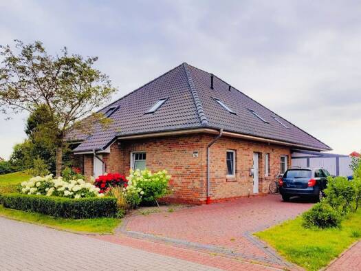 Doppelhaushälfte zum Kauf provisionsfrei 380.000 € 4 Zimmer 126 m² 779 m² Grundstück Norden 26506