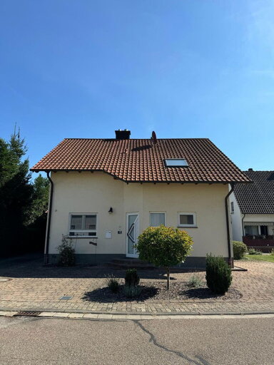 Einfamilienhaus zum Kauf provisionsfrei 625.000 € 8 Zimmer 123 m² 484 m² Grundstück Robert-Koch-Straße 3a Kandel 76870