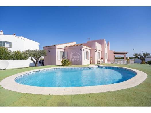 Villa zum Kauf 1.200.000 € 5 Zimmer 156 m² 679 m² Grundstück es Castell 07720