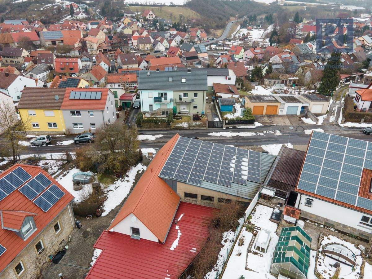 Immobilie in Obernbreit - Gewerbeobjekt mit vielseitiger Nutzung und großem Grundstück - Bild 1