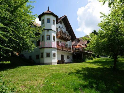 Haus zum Kauf 10 Zimmer 350 m² 6.500 m² Grundstück Mainburg Mainburg 84048