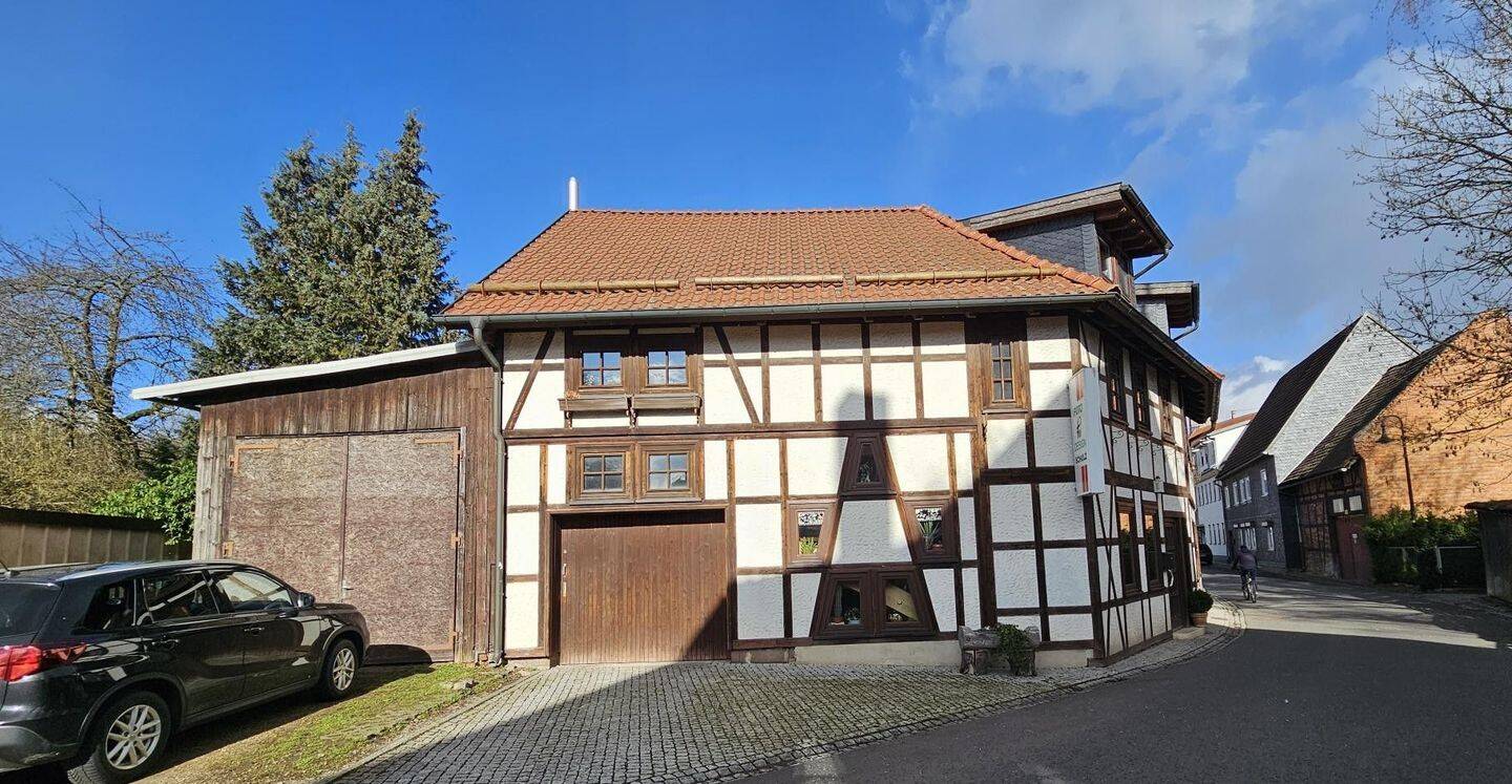 Immobilie in Schleusingen - Einzigartiges Wohnensemble mit Charme, Geschichte und Zukunftspotenzial in Schleusingen - Bild 2