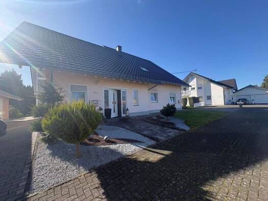 Einfamilienhaus zum Kauf 495.000 € 7,5 Zimmer 325 m² 807 m² Grundstück Sessenhausen 56244