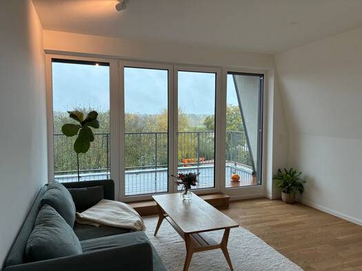 Wohnung zur Miete 2.546 € 4 Zimmer 134 m² Geschoss 3/3 frei ab 01.03.2026 Eiche Potsdam 14469