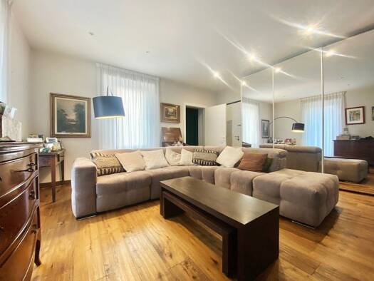 Doppelhaushälfte zum Kauf 500.000 € 4 Zimmer 165 m² 70 m² Grundstück frei ab sofort Verbania