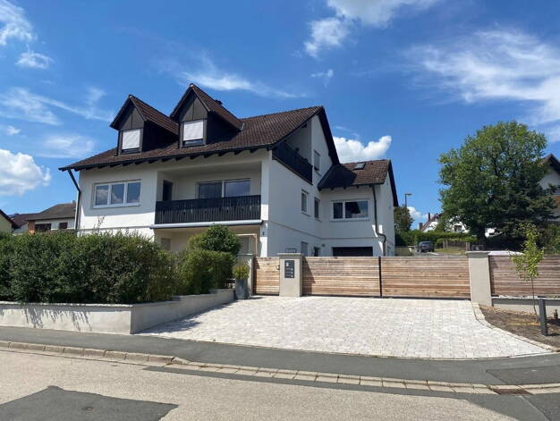 Mehrfamilienhaus zum Kauf provisionsfrei 980.000 € 10 Zimmer 307 m² 941 m² Grundstück Tannenstr. 2 Altensittenbach Hersbruck 91217