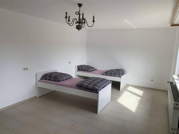 Mehrfamilienhaus zur Miete 17 Zimmer 400 m² 550 m² Grundstück West Landshut 84034