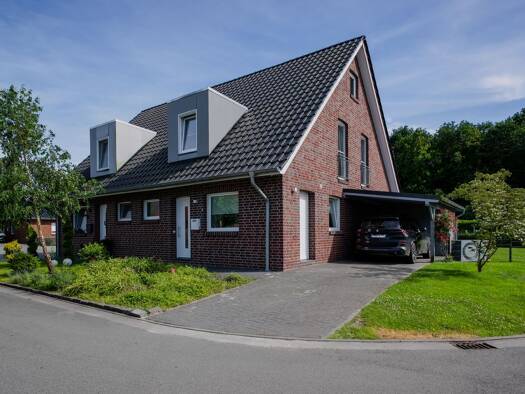 Doppelhaushälfte zum Kauf provisionsfrei 299.000 € 5 Zimmer 111 m² 374 m² Grundstück frei ab sofort Westrhauderfehn Rhauderfehn 26817