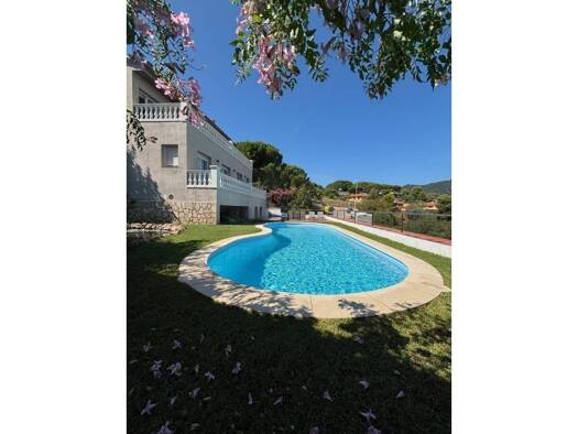 Chalet zum Kauf 615.000 € 4 Zimmer 300 m² 600 m² Grundstück Calella 08370