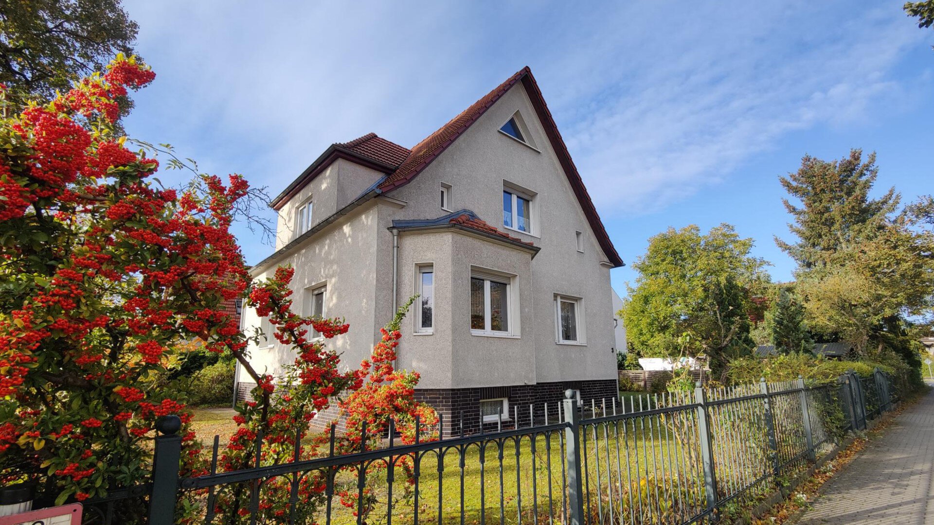 Einfamilienhaus zum Kauf provisionsfrei 549.000 € 6 Zimmer 128 m²<br/>Wohnfläche 759 m²<br/>Grundstück Seegefeld Falkensee 14612