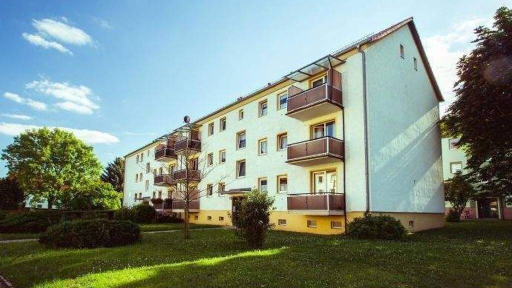 Wohnung zur Miete 297 € 2 Zimmer 49,6 m² 2. Geschoss frei ab sofort Paul-Lürmann-Straße 5 Greußen 99718