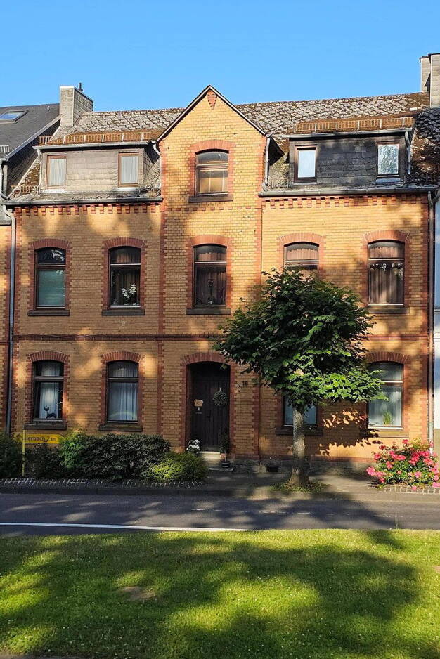Mehrfamilienhaus zum Kauf provisionsfrei 390.000 € 20 Zimmer 500 m² 3.700 m² Grundstück Lindenallee 14 &18 Steimel Steimel 57614
