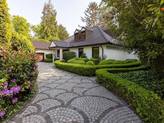 Villa zum Kauf 1.300.000 € 5 Zimmer 244 m² 1.008 m² Grundstück Forstwald Krefeld 47804