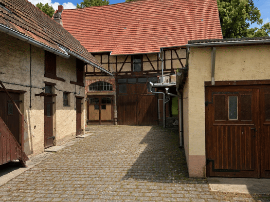 Mehrfamilienhaus zum Kauf 85.000 € 9 Zimmer 199 m² 650 m² Grundstück frei ab sofort Kölleda Kölleda 99625