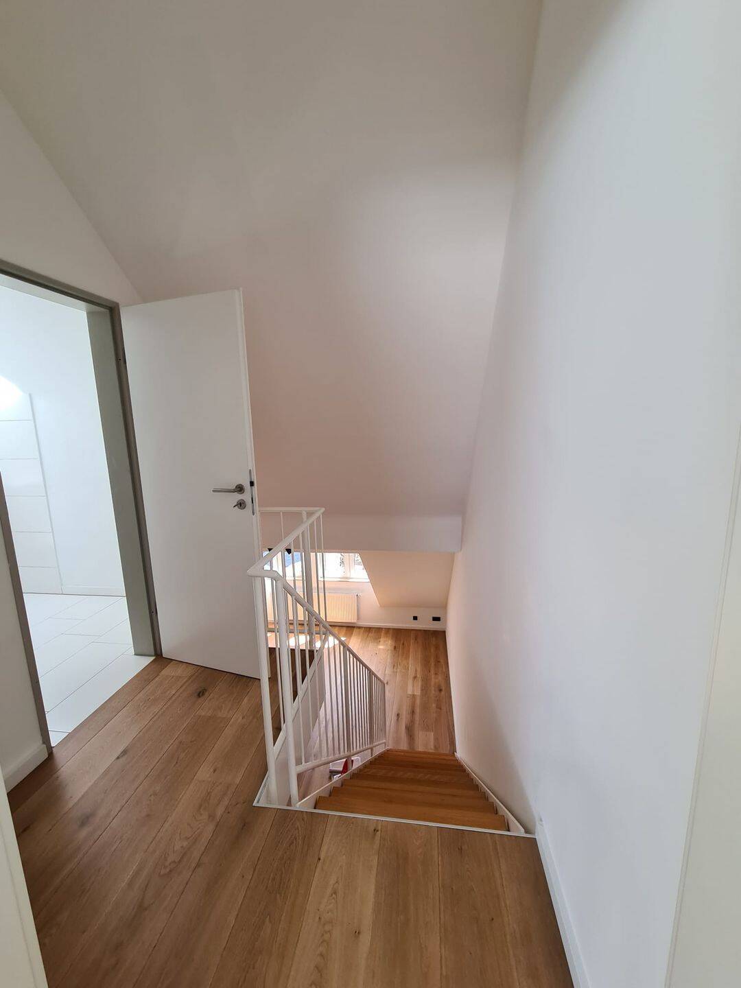 Wunderschöne, hochwertig modernisierte Maisonettewohnung - ideal für Investoren oder zur Eigennutzung – Trier – Vorschaubild 2