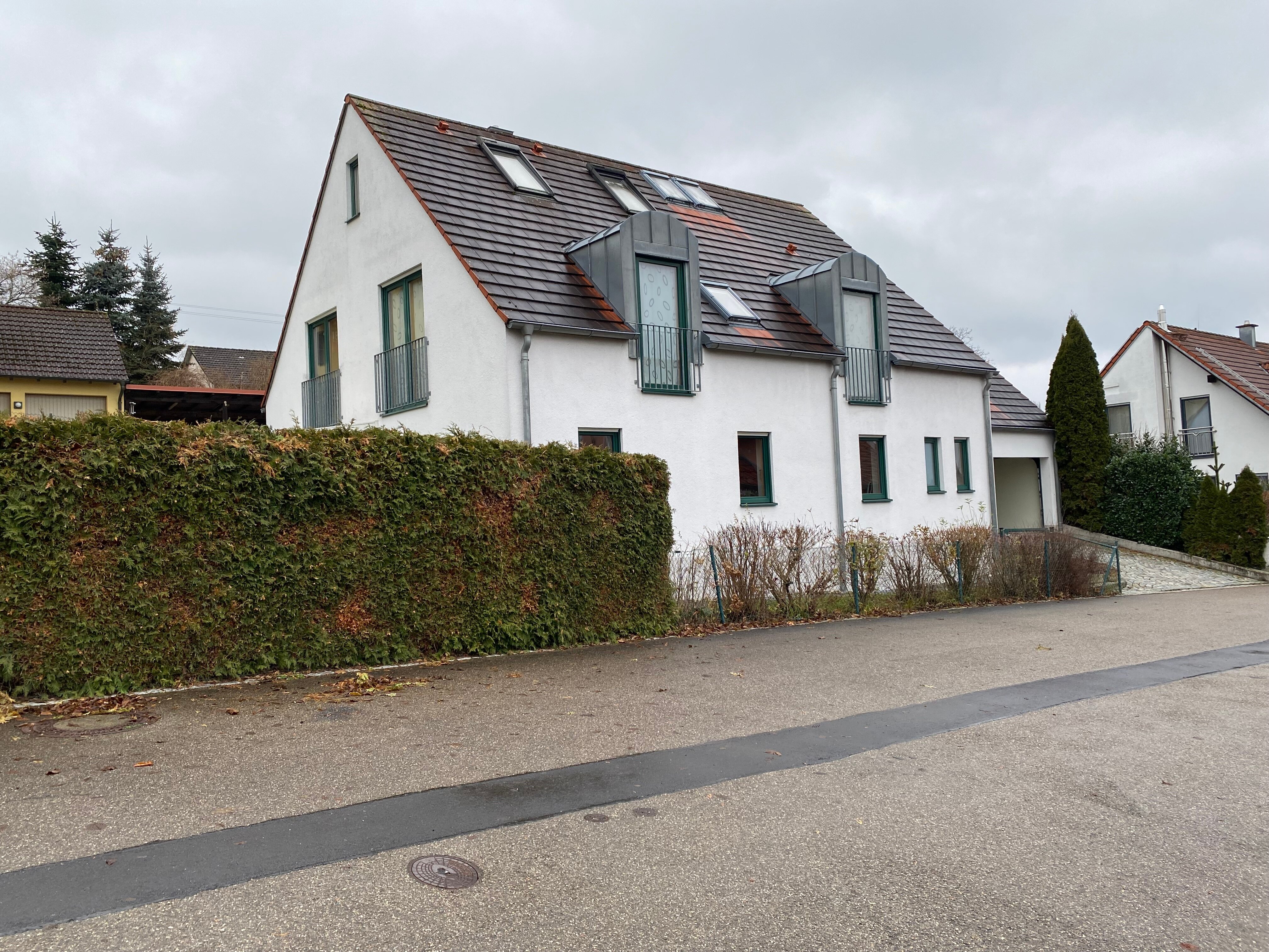 Einfamilienhaus zur Miete 2.050 € 8 Zimmer 200 m²<br/>Wohnfläche 570 m²<br/>Grundstück 01.03.2025<br/>Verfügbarkeit Aventinstraße 17 Wolnzach Wolnzach 85283