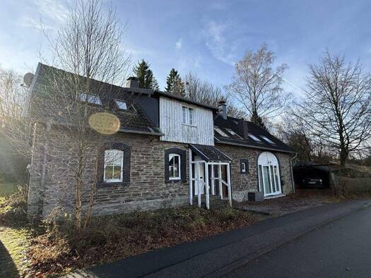 Einfamilienhaus zum Kauf 250.000 € 6 Zimmer 201 m² 6.830 m² Grundstück Kalterherberg Monschau / Kalterherberg 52156