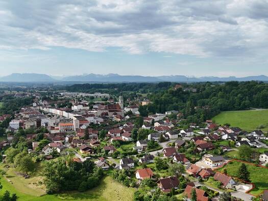 Grundstück zum Kauf 769.300 € 2.404 m² Grundstück frei ab sofort Tittmoning 84529