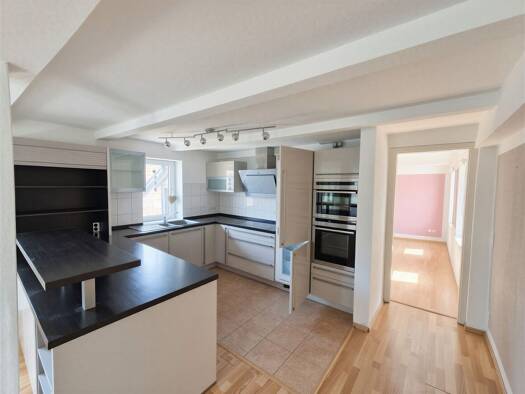 Wohnung zur Miete 375 € 5 Zimmer 148,5 m² 1. Geschoss Amtsstraße 38 Vorsfelde Vorsfelde 38448