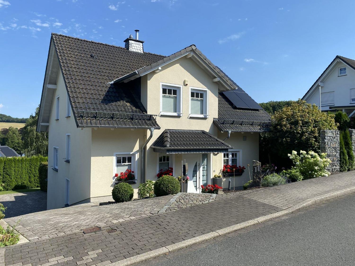 Einfamilienhaus zum Kauf 598.000 € 4 Zimmer 132 m²<br/>Wohnfläche 676 m²<br/>Grundstück Amecke Sundern 59846