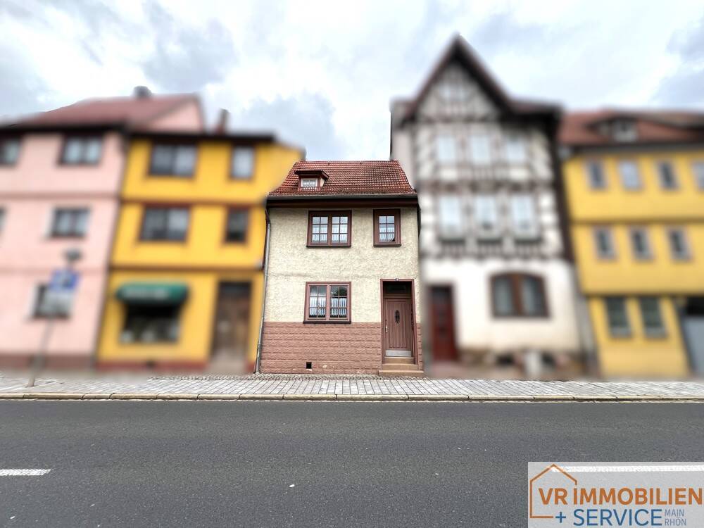 Reihenmittelhaus zum Kauf 85.000 € 5 Zimmer 112 m²<br/>Wohnfläche 194 m²<br/>Grundstück Wasungen 98634