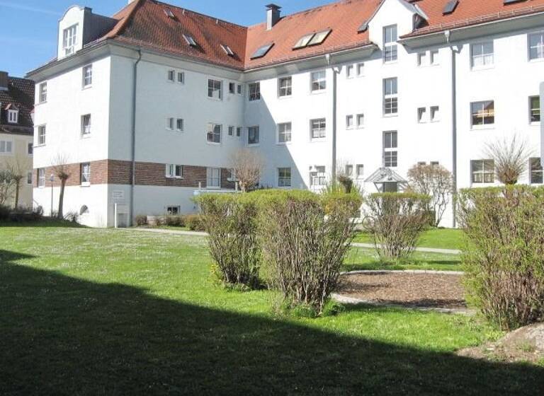 Wohnung zur Miete 847 € 4 Zimmer 105,4 m²<br/>Wohnfläche 1.<br/>Geschoss 01.05.2025<br/>Verfügbarkeit Haubensteigweg 8 Kempten Kempten (Allgäu) 87439