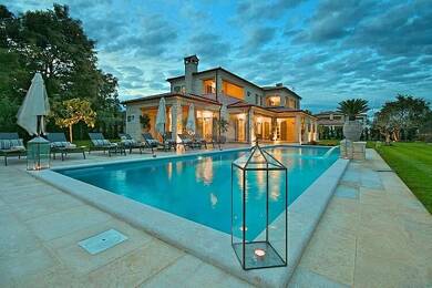 Villa zum Kauf 1.600.000 € 6 Zimmer 372 m² 1.611 m² Grundstück Rovinj - Rovigno 52210
