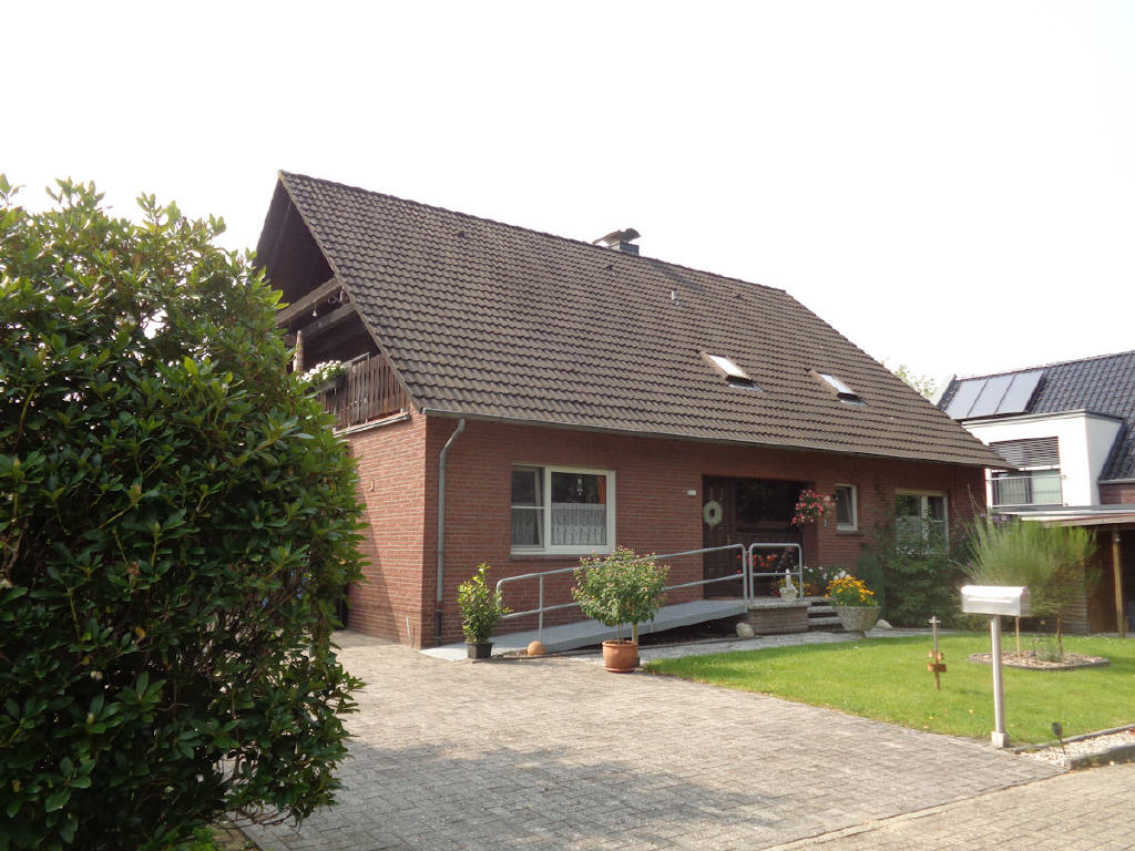 Einfamilienhaus zum Kauf 329.000 € 6 Zimmer 202 m²<br/>Wohnfläche 1.060 m²<br/>Grundstück Wiesmoor Wiesmoor 26639