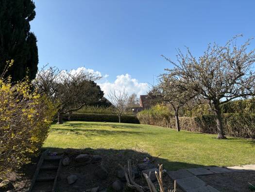 Doppelhaushälfte zum Kauf 215.000 € 3 Zimmer 75 m² 840 m² Grundstück frei ab sofort Heiligenhafen 23774