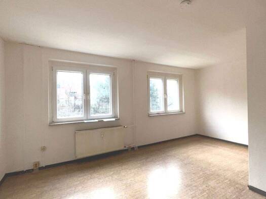 Wohnung zur Miete 182 € 1 Zimmer 33 m² EG frei ab sofort Erich-Weinert-Straße 23 Bad Lausick 04651