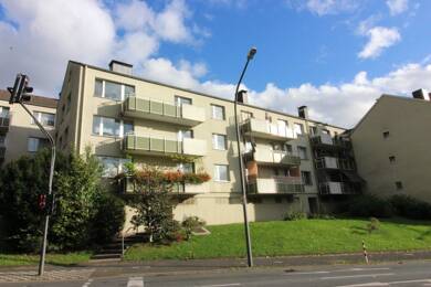 Wohnung zur Miete 814 € 4 Zimmer 101,5 m² 2. Geschoss Schönebecker Straße 114 Rott Wuppertal 42283