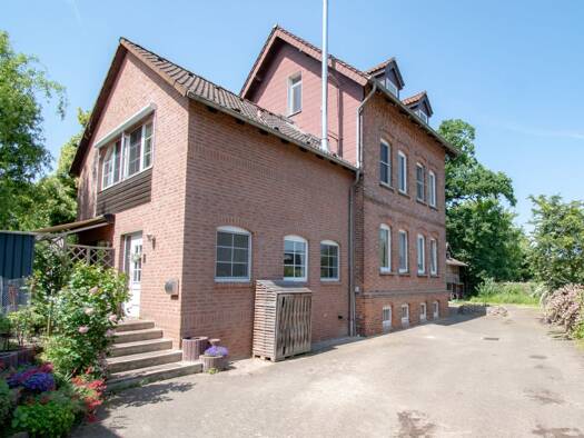 Mehrfamilienhaus zum Kauf 399.000 € 11 Zimmer 210 m² 768 m² Grundstück Kernstadt Süd Peine 31226
