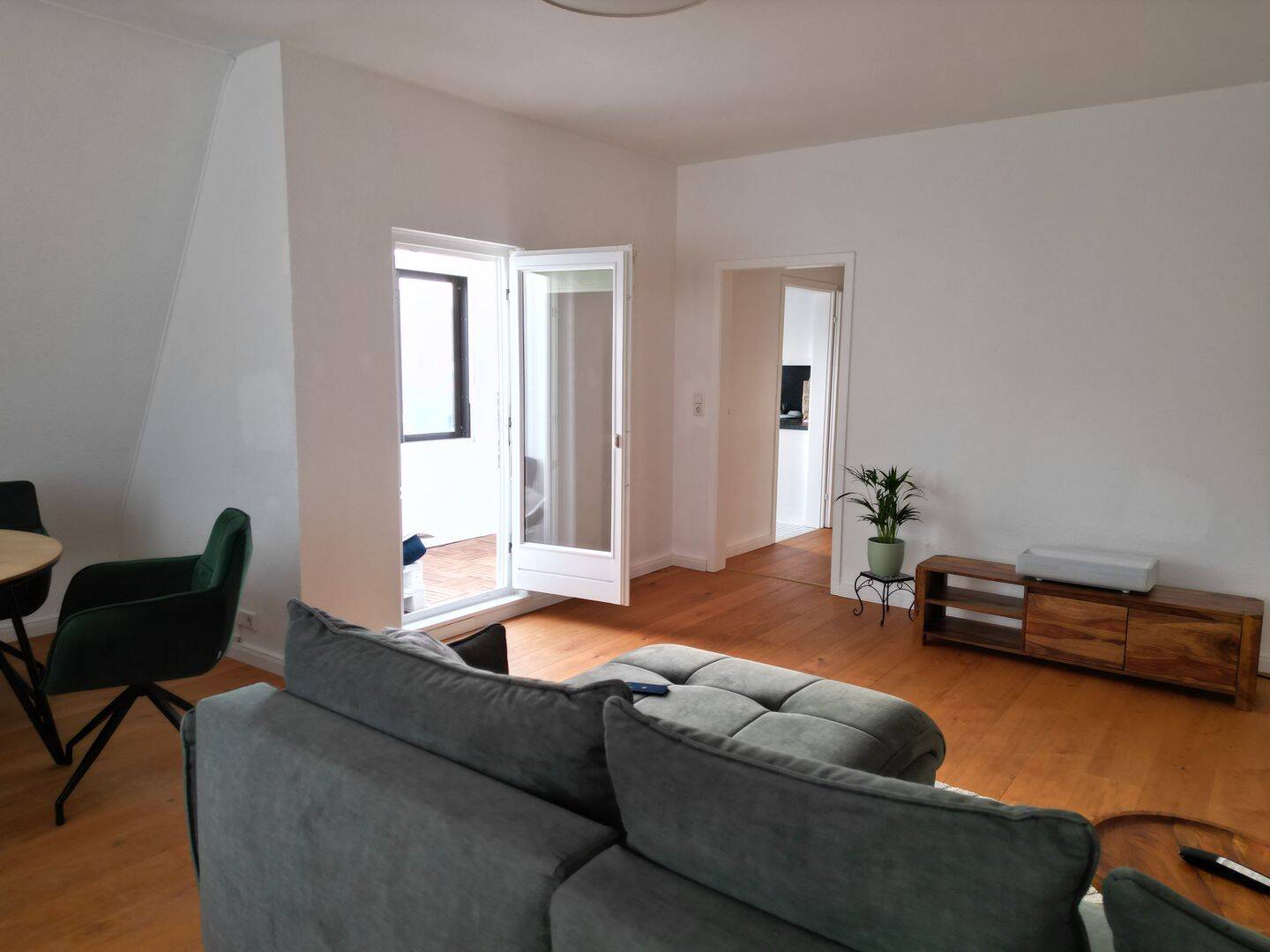 Property thumbnail 3