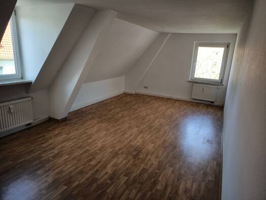 Wohnung zur Miete 297 € 2,5 Zimmer 47,8 m² 2. Geschoss frei ab sofort Kesselshainer Straße 31 Borna 04552