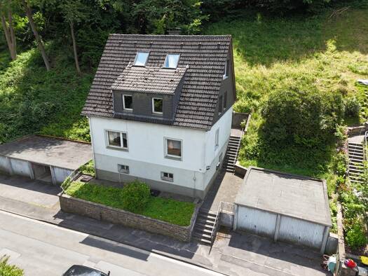 Mehrfamilienhaus zum Kauf 160.000 € 5 Zimmer 143 m² 1.512 m² Grundstück Altena 58762