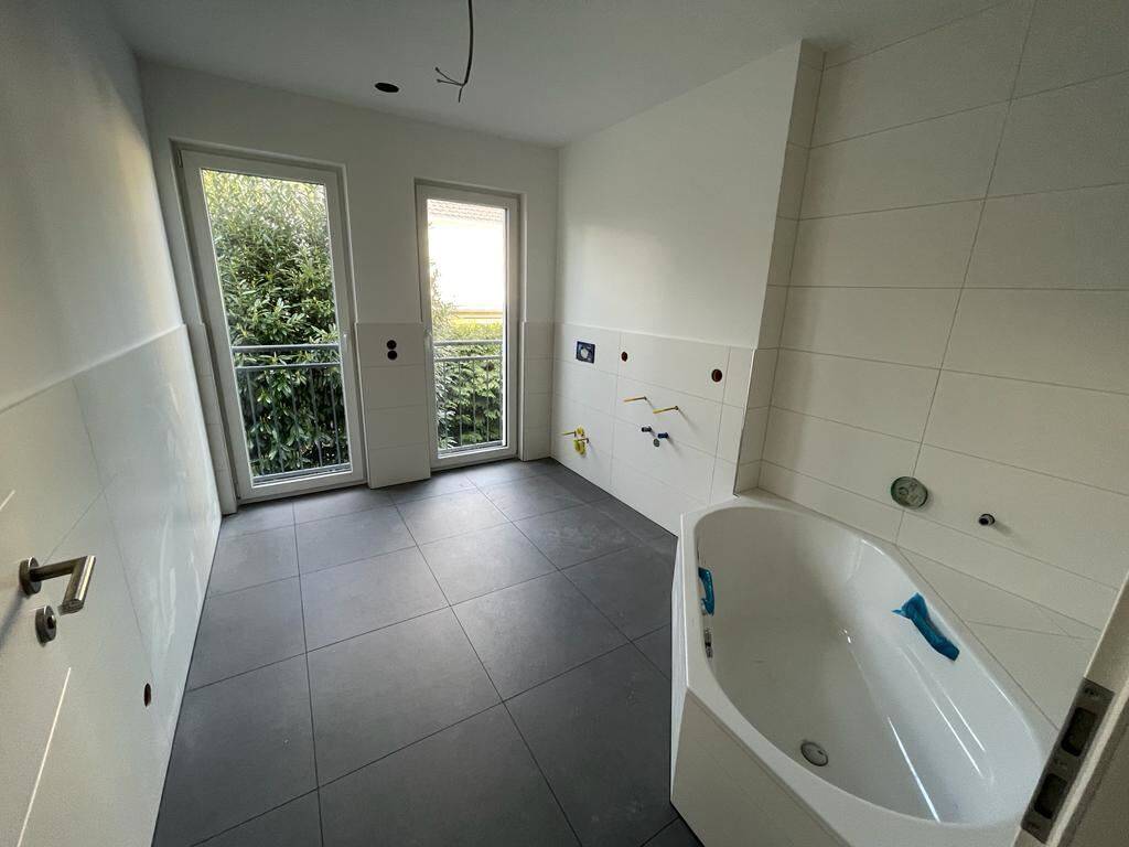 *Lux * 4-Zi.-ETW in  Umgebung mit freiem Blick über historische Stadt. – Gabelsbornstraße 52, 65187 Wiesbaden – Vorschaubild 5