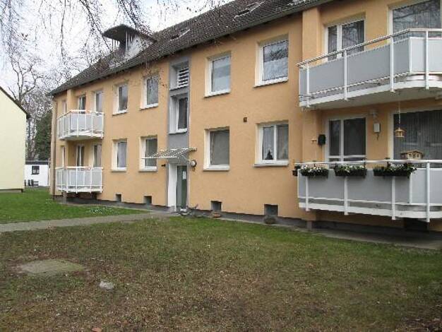 Wohnung zur Miete 622 € 3 Zimmer 60,7 m² frei ab 18.08.2026 Allensteiner Ring 45 Wedau Duisburg 47279