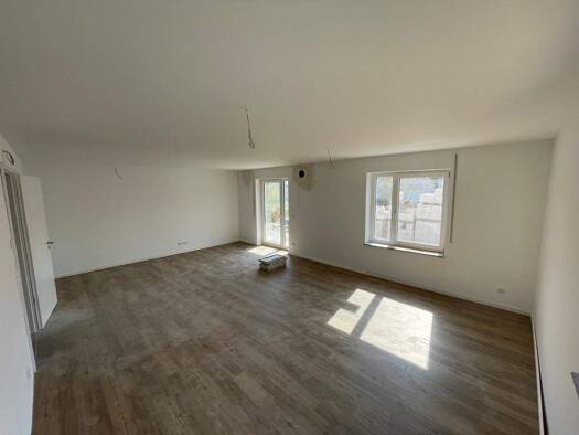 Wohnung zur Miete 1.050 € 3 Zimmer 88 m² EG frei ab sofort Alte Abtswinder Str. 19 Wiesentheid 97353