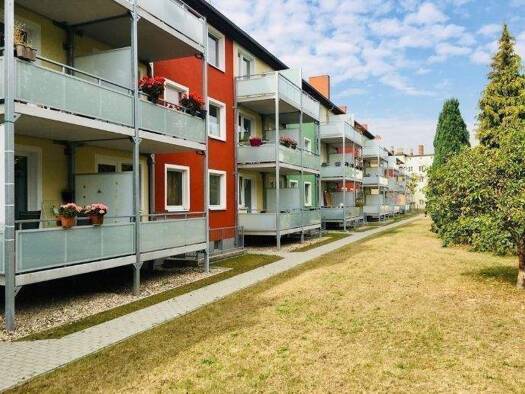 Wohnung zur Miete 300 € 2 Zimmer 45,5 m² 1. Geschoss frei ab sofort Eggersdorfer Straße 17 Fermersleben Magdeburg 39122