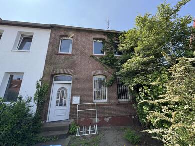 Reihenendhaus zum Kauf 75.000 € 7 Zimmer 80 m² 142 m² Grundstück Uelzen Uelzen 29525