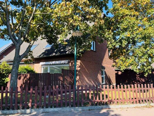 Doppelhaushälfte zum Kauf 186.000 € 5 Zimmer 125 m² 368 m² Grundstück frei ab sofort Pritzerbe Havelsee 14798