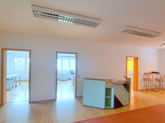 Bürogebäude zur Miete 1.290 € 6 Zimmer 210 m² Bürofläche teilbar ab 105 m² Ötisheim 75443