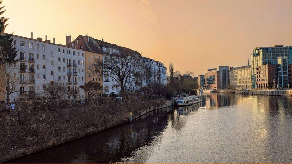 Wohnung zur Miete 1.120 € 2 Zimmer 40 m² 2. Geschoss Moabit Berlin 10557