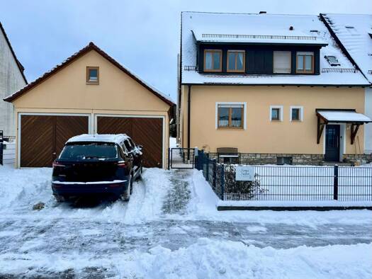 Doppelhaushälfte zum Kauf provisionsfrei 528.000 € 6 Zimmer 131 m² 672 m² Grundstück Neukirchen Neukirchen bei Sulzbach-Rosenberg 92259