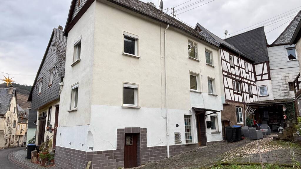 Einfamilienhaus zum Kauf 90.000 € 5 Zimmer 74 m² 103 m² Grundstück Enkirch 56850