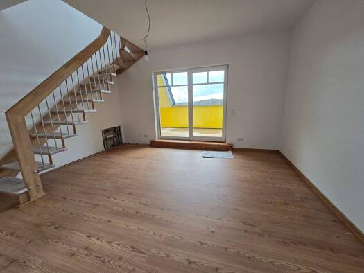 Maisonette zur Miete - Erstbezug 980 € 3,5 Zimmer 98 m² Geschoss 2/3 frei ab sofort Limbach Kirkel 66459