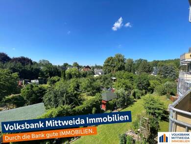 Wohnung zum Kauf 89.000 € 3 Zimmer 70,3 m² frei ab sofort Am Marktplatz 9 Neukirchen Neukirchen 09221