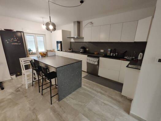 Wohnung zum Kauf 404.000 € 5 Zimmer 162 m² Geschoss 2/2 Marinići, Viškovo Viškovo 51216