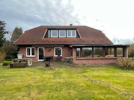 Einfamilienhaus zum Kauf 590.000 € 8 Zimmer 213 m² 2.025 m² Grundstück Dätgen 25489
