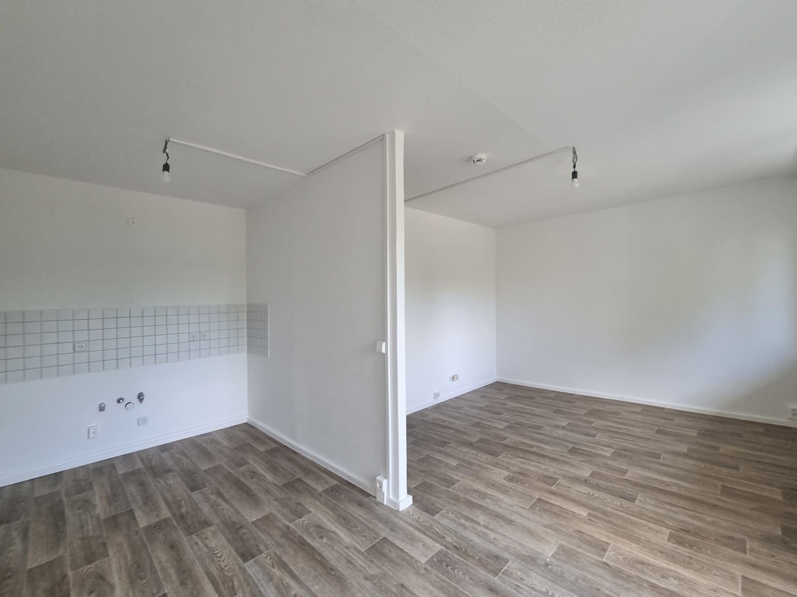 Wohnung zur Miete 274 € 1 Zimmer 36,5 m²<br/>Wohnfläche 1.<br/>Geschoss Zerbster Straße 41 Westliche Neustadt Halle (Saale) 06124